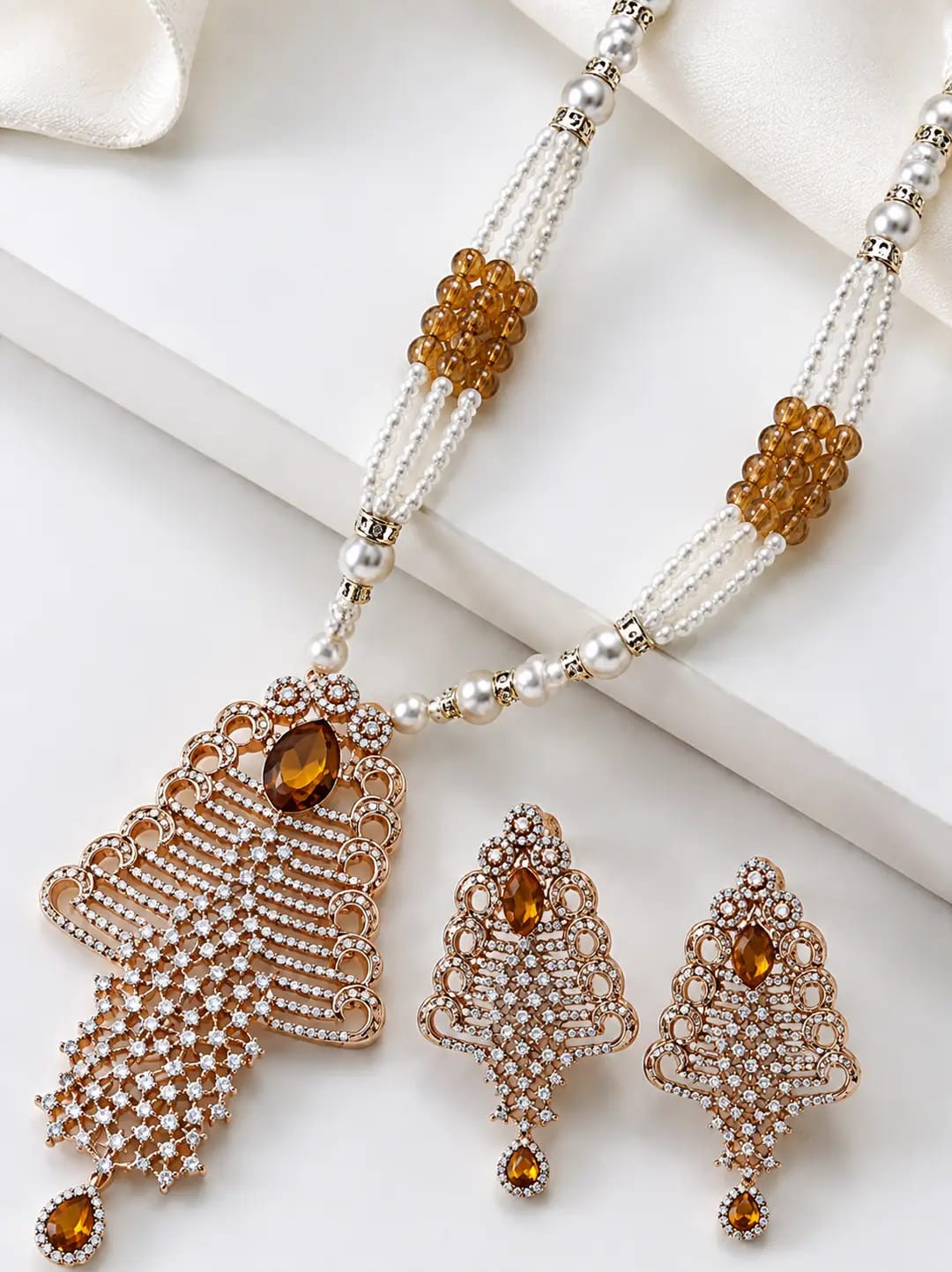 elegant pearl and crystal pendant necklace set